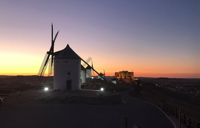 MOLINOS DE VIENTO CONSUEGRA